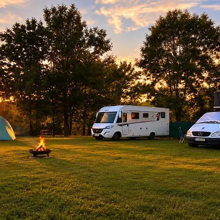 Caravan & Festung *
